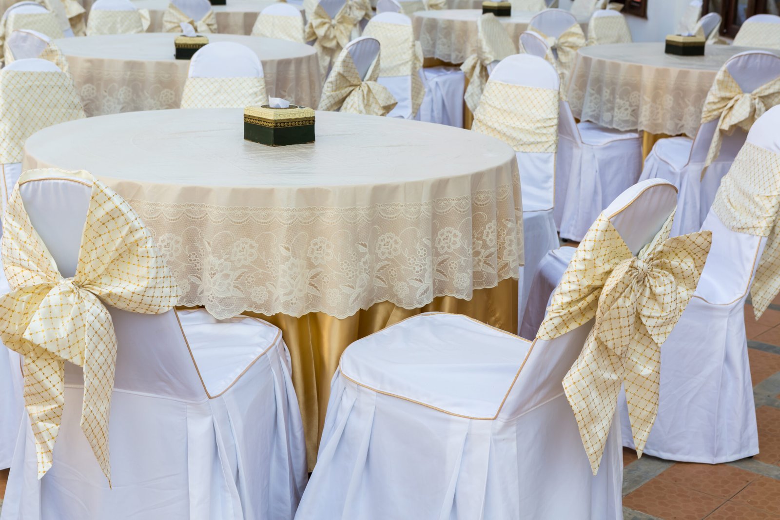 Modern restaurant  table